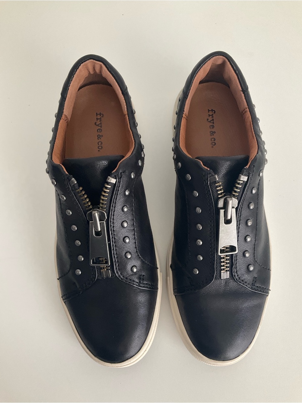 FRYE AND CO. 7 M Black Leather Zip-Front Studded Slip-On Flats - Picture 4 of 11